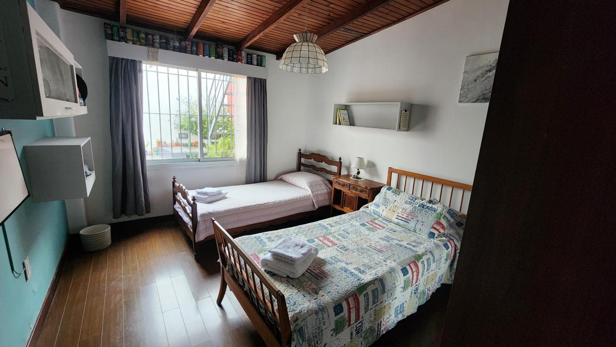 Сasa de vacaciones Casa Familiar Luminosa Con Cochera Y Parilla
